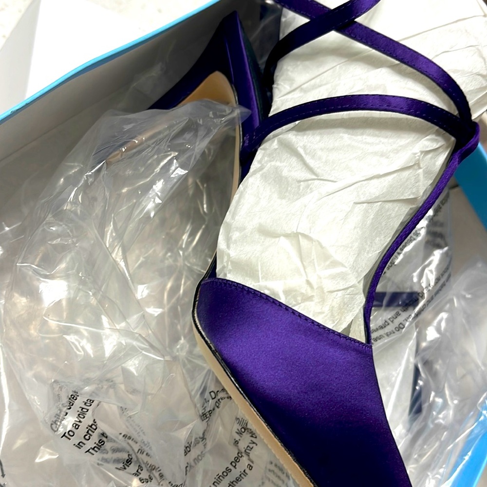 Antonio Melani purple satin pumps